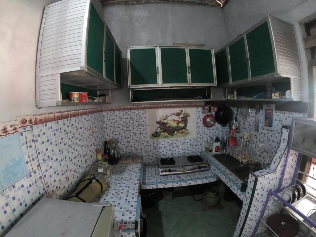 Owl Hostel كاريمونجاوا المظهر الخارجي الصورة