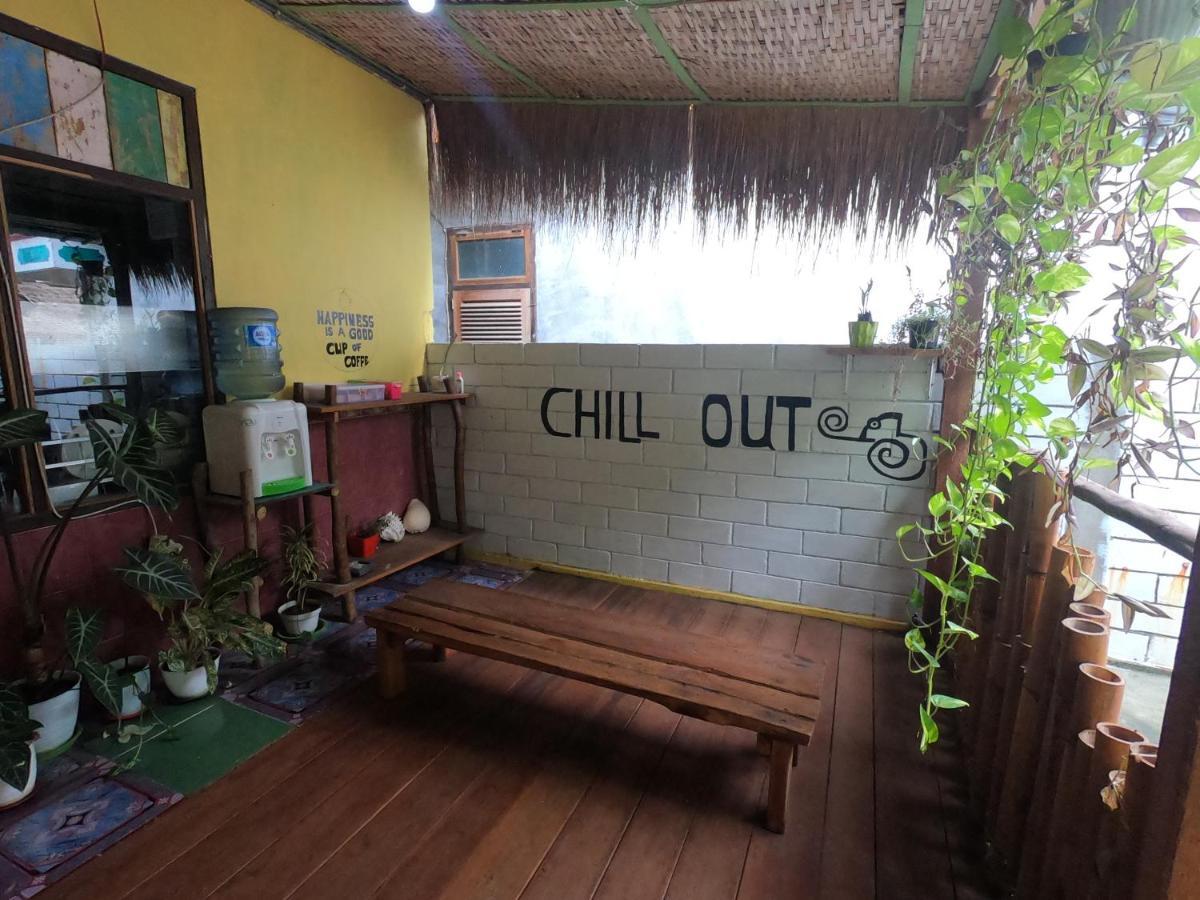 Owl Hostel كاريمونجاوا المظهر الخارجي الصورة