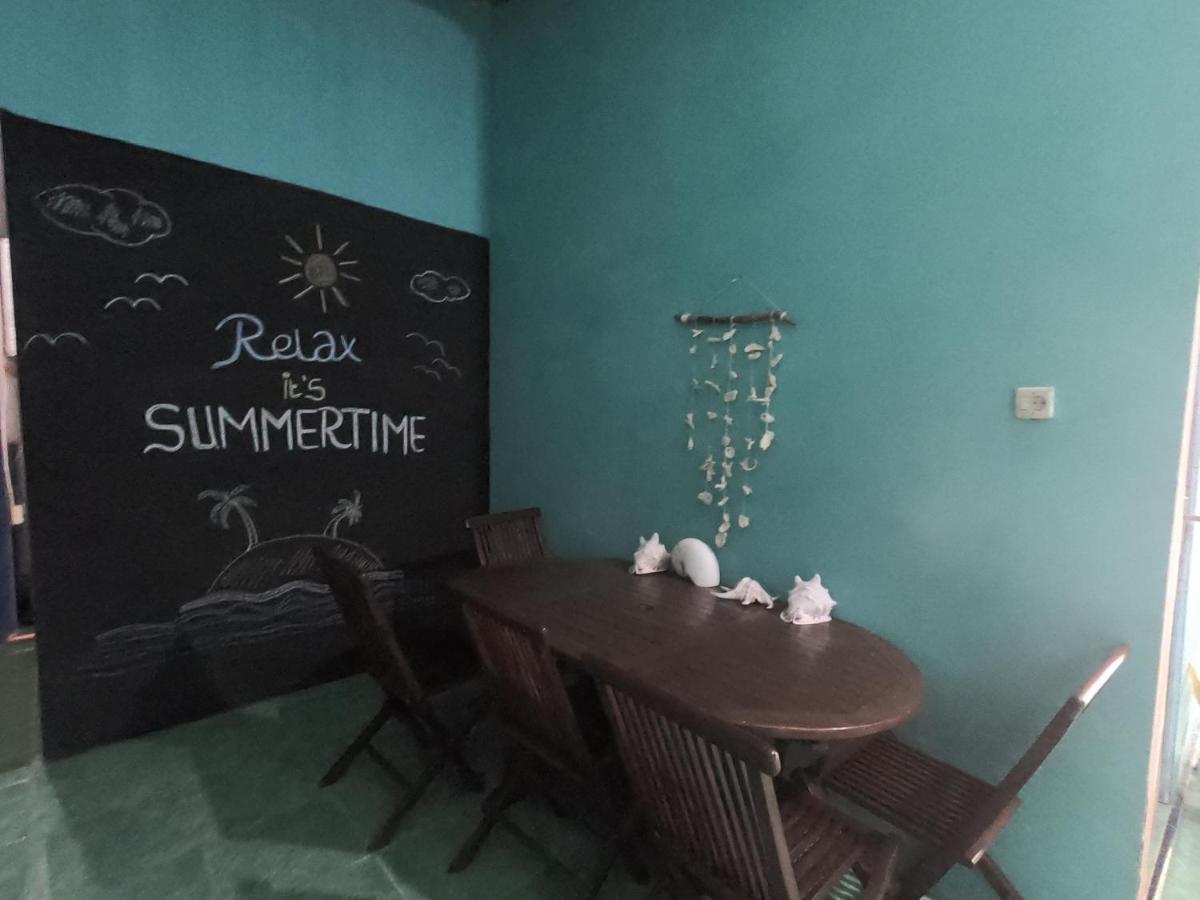 Owl Hostel كاريمونجاوا المظهر الخارجي الصورة