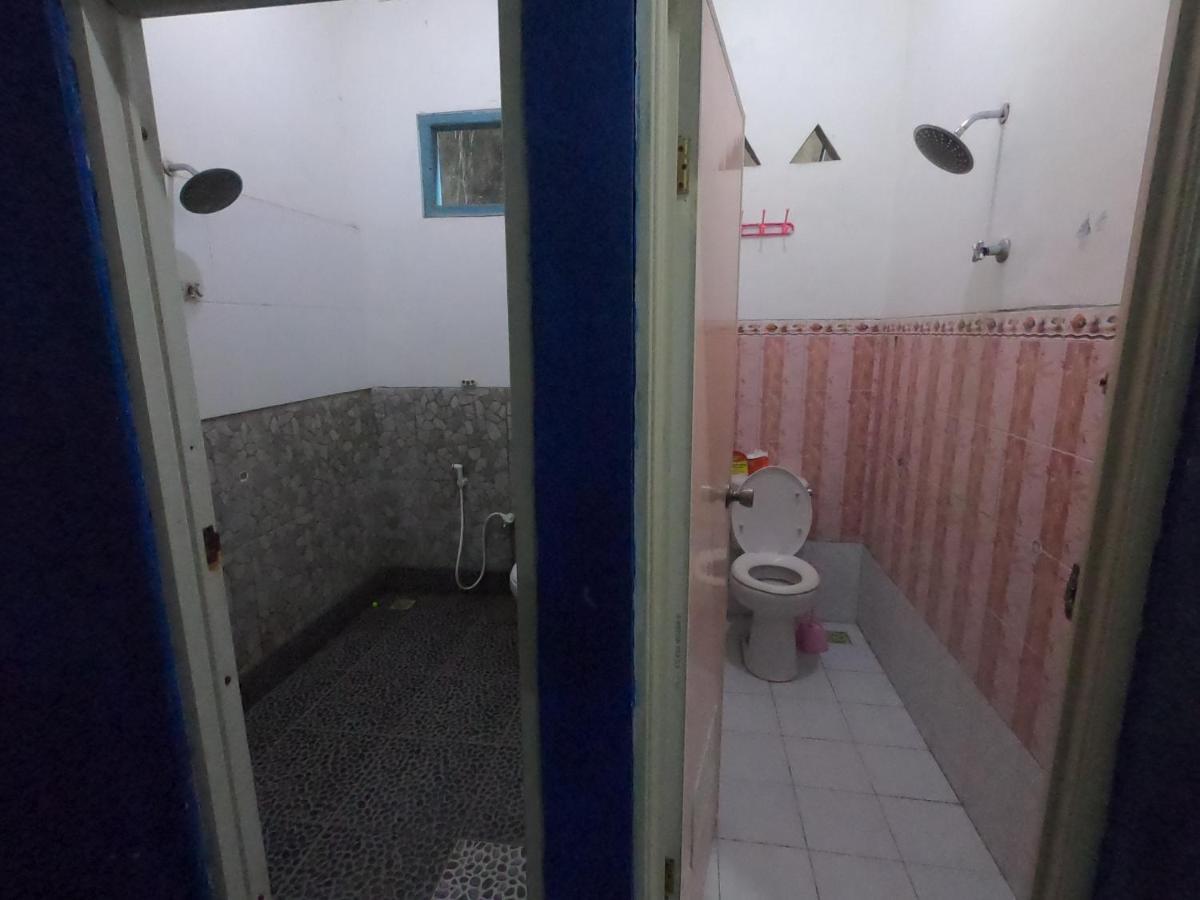 Owl Hostel كاريمونجاوا المظهر الخارجي الصورة