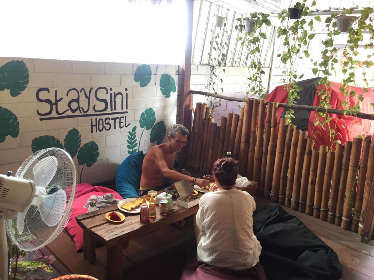 Owl Hostel كاريمونجاوا المظهر الخارجي الصورة