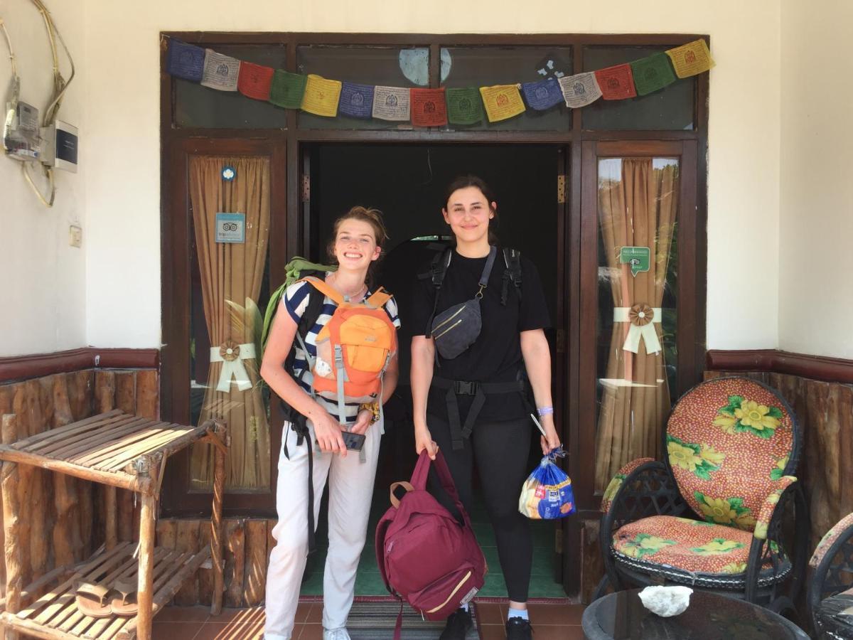 Owl Hostel كاريمونجاوا المظهر الخارجي الصورة